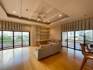 出租 4 卧室 公寓式住宅 在 Watthana, 曼谷