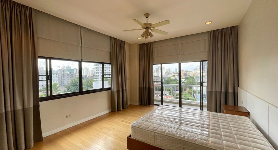 À louer 4 chambres appartement à Watthana, Bangkok
