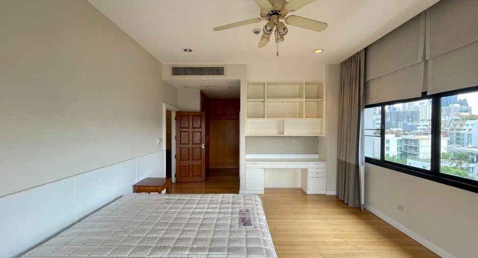 À louer 4 chambres appartement à Watthana, Bangkok