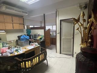 For sale 1 Beds retail Space in Khlong Toei, Bangkok