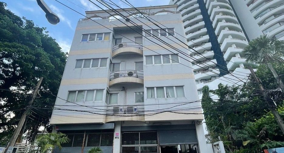 For sale 1 Beds retail Space in Khlong Toei, Bangkok