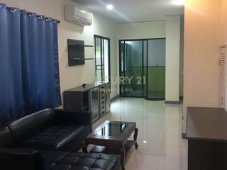 For rent 3 bed townhouse in Taling Chan, Bangkok