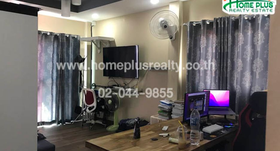 For sale 4 bedrooms house in Bang Lamung, Chonburi