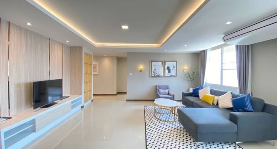 À louer 3 chambres condo à Watthana, Bangkok