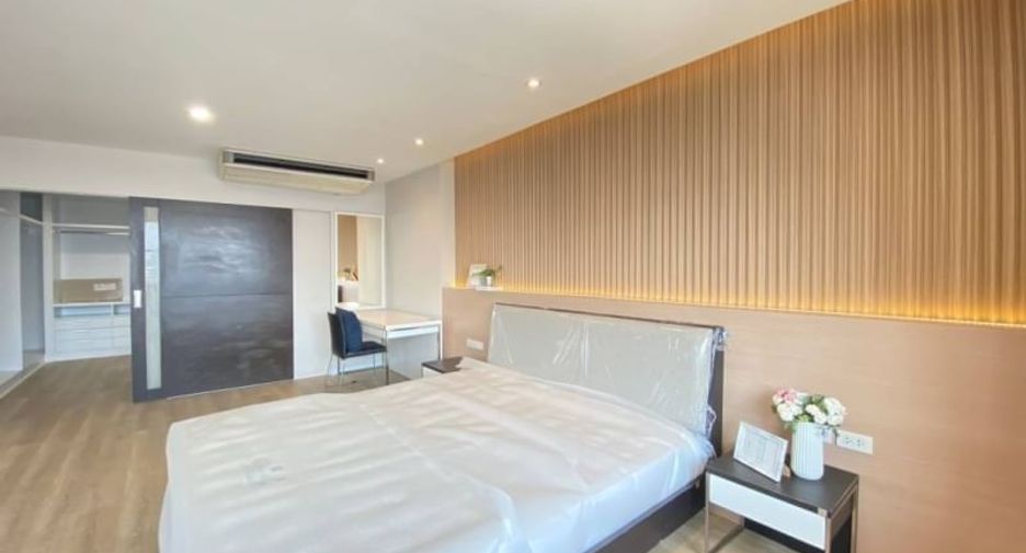 À louer 3 chambres condo à Watthana, Bangkok