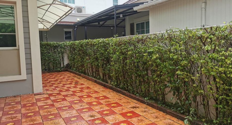 For sale 4 bedrooms house in Bang Phli, Samut Prakan