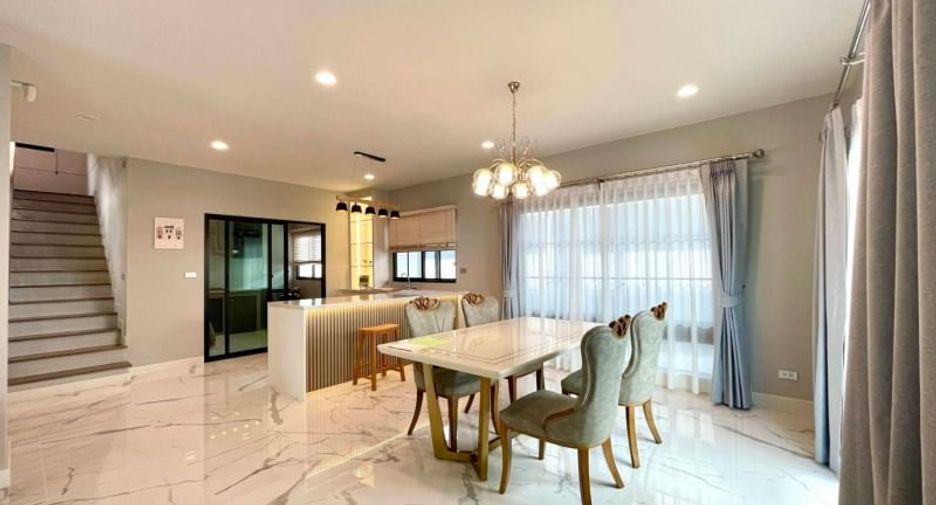 For rent and for sale 4 bedrooms house in Bang Phli, Samut Prakan