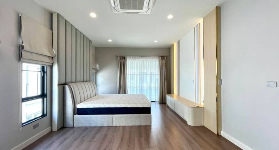 For rent and for sale 4 bedrooms house in Bang Phli, Samut Prakan