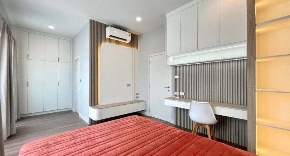 For rent and for sale 4 bedrooms house in Bang Phli, Samut Prakan