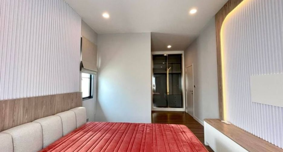 For rent and for sale 4 bedrooms house in Bang Phli, Samut Prakan