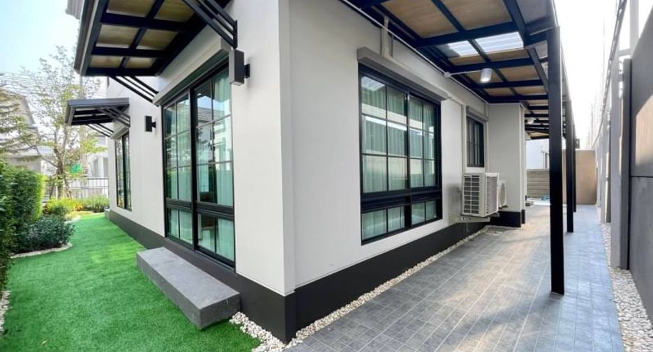 For rent and for sale 4 bedrooms house in Bang Phli, Samut Prakan