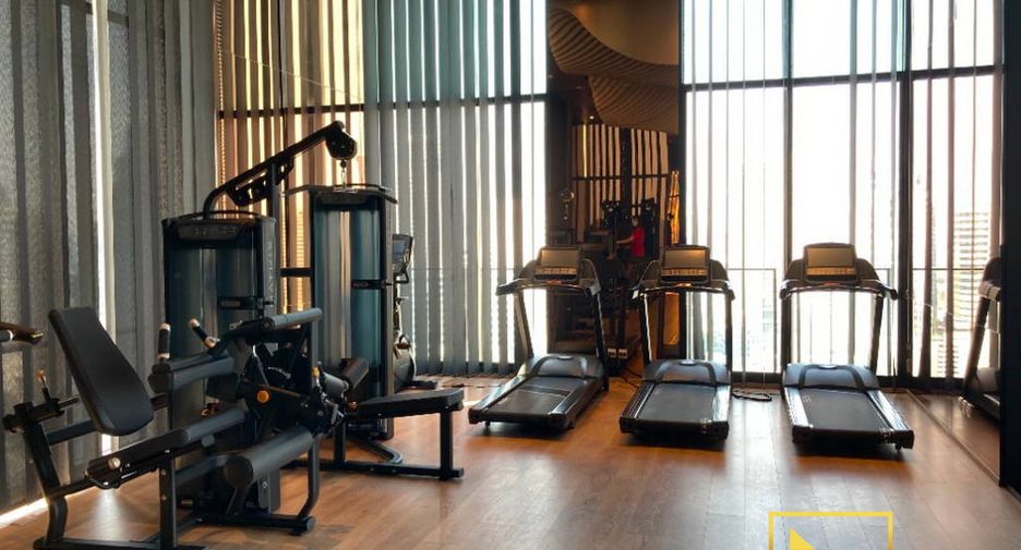 For rent 2 bedrooms condo in Watthana, Bangkok