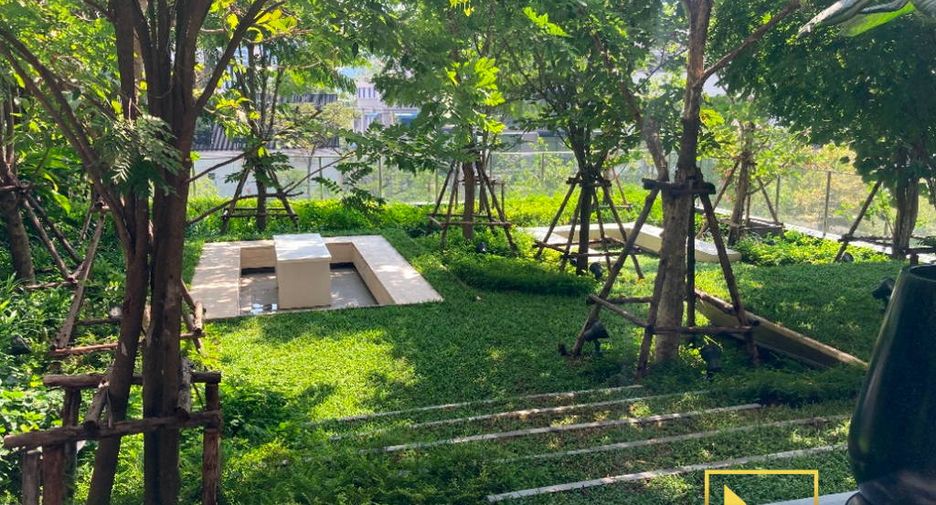 For rent 2 bedrooms condo in Watthana, Bangkok