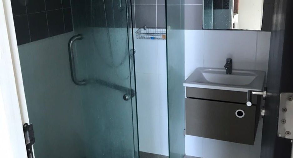For rent 6 bedrooms retail Space in Mueang Phuket, Phuket