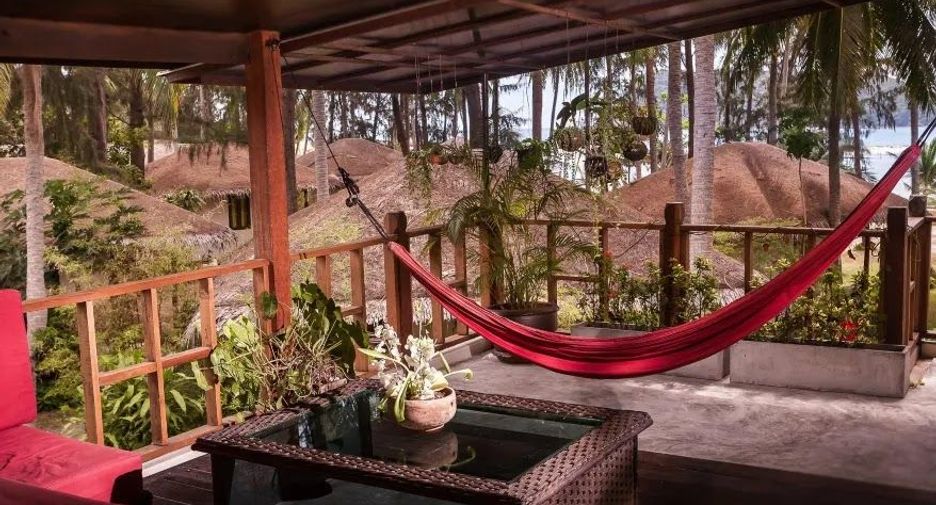 For sale 15 bedrooms hotel in Ko Pha-ngan, Surat Thani