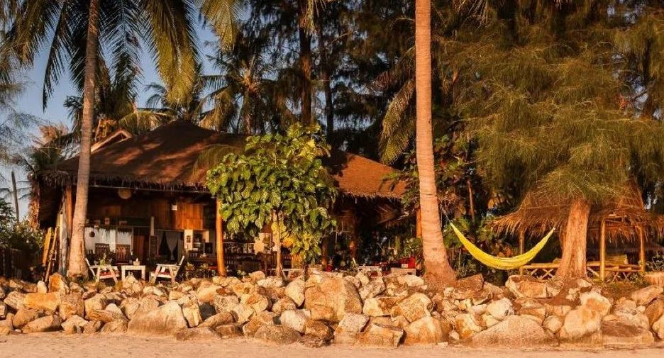 For sale 15 bedrooms hotel in Ko Pha-ngan, Surat Thani