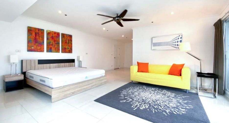 For rent 3 bed serviced apartment in Watthana, Bangkok
