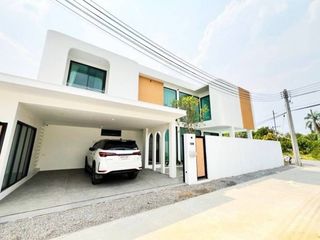 For Rent 4 Bedroom House In Mueang Chiang Mai