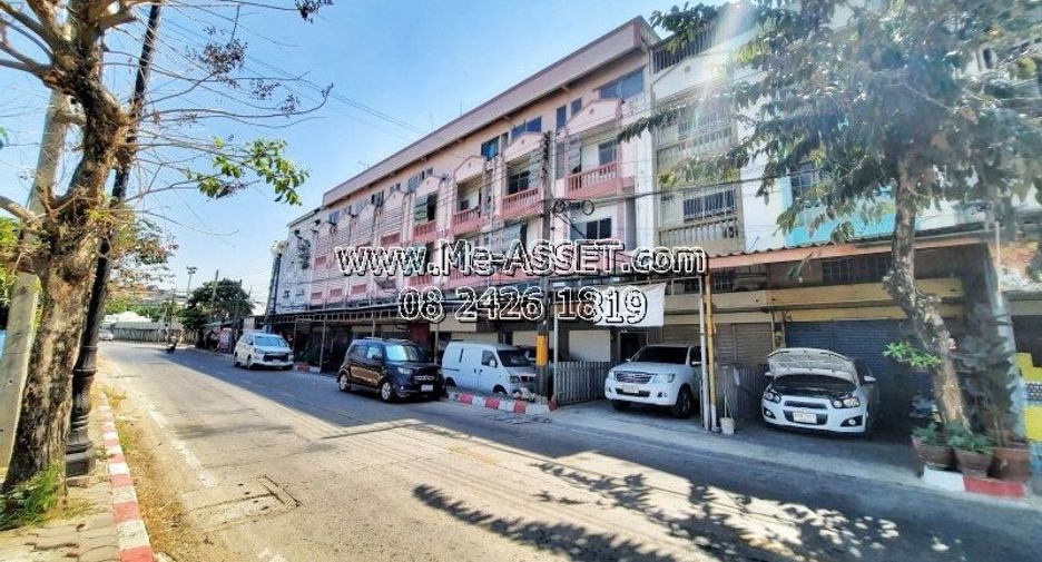 For sale 135 Beds retail Space in Mueang Pathum Thani, Pathum Thani