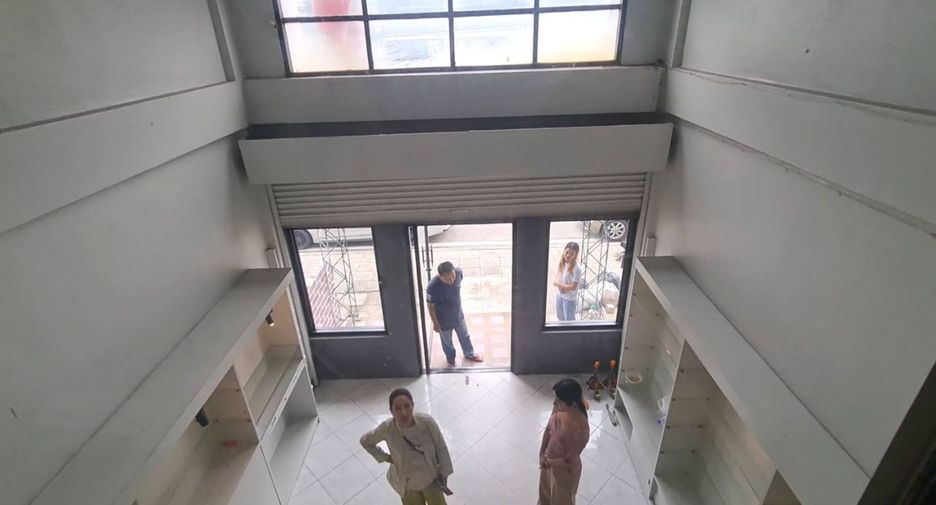 For sale 2 ベッドルーム retail Space in Mueang Chiang Mai, Chiang Mai