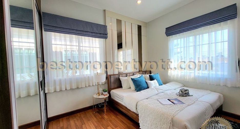 For sale 4 ベッドルーム townhouse in Bang Lamung, Chonburi
