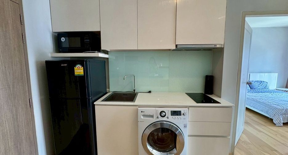 For rent 1 bed condo in Khlong Toei, Bangkok
