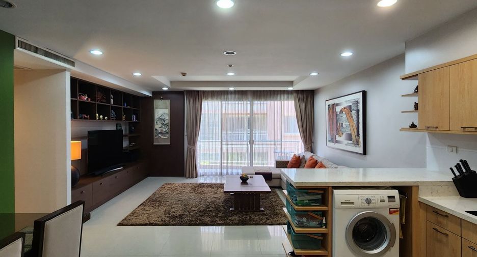 For sale 2 ベッドルーム condo in Watthana, Bangkok