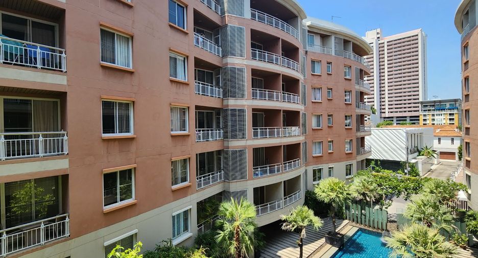 For sale 2 ベッドルーム condo in Watthana, Bangkok