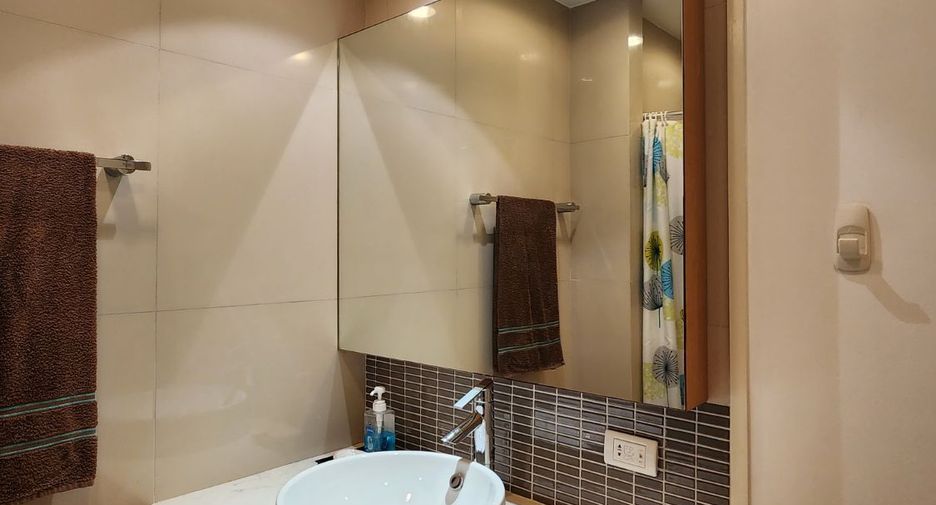 For sale 2 ベッドルーム condo in Watthana, Bangkok