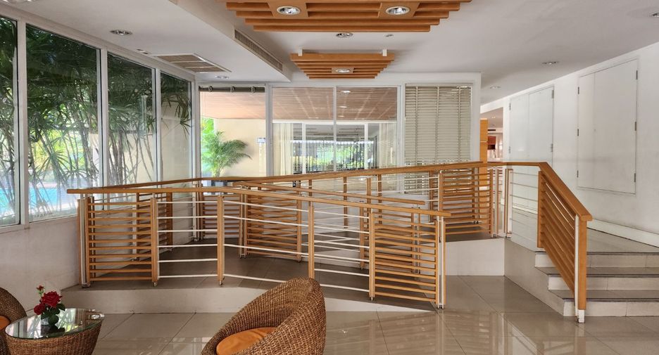 For sale 2 ベッドルーム condo in Watthana, Bangkok