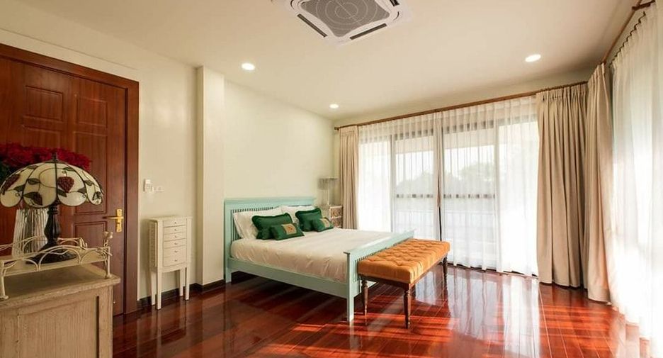 Villa en venta de 4 habitaciones en Saraphi, Chiang Mai
