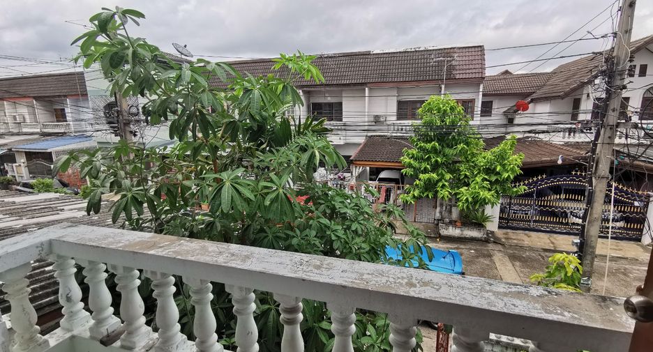 For sale 2 bedrooms townhouse in Sai Mai, Bangkok
