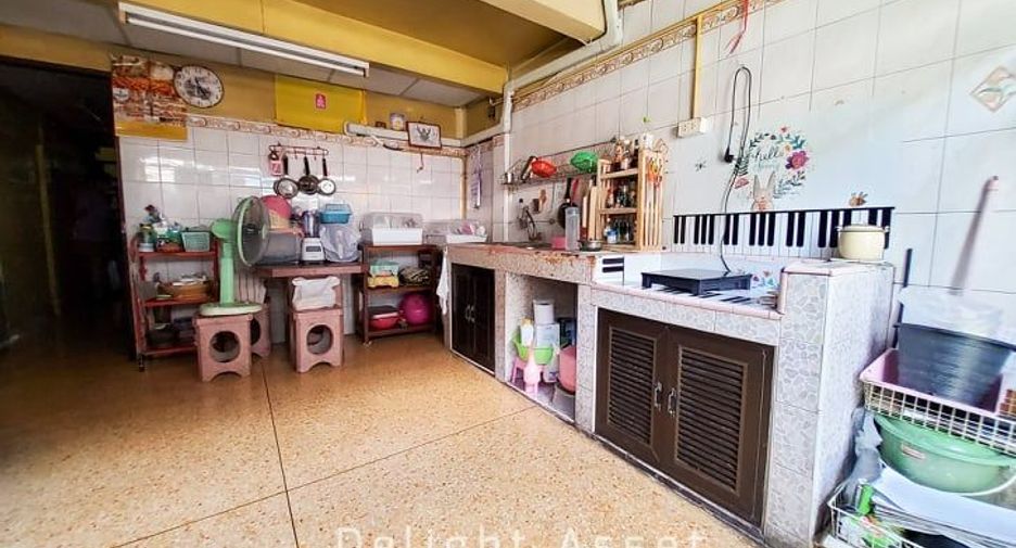 For sale 5 bedrooms retail Space in Yan Nawa, Bangkok