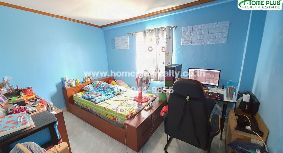 Casa adosada en venta de 4 habitaciones en Bang Na, Bangkok