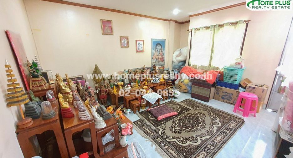 Casa adosada en venta de 4 habitaciones en Bang Na, Bangkok