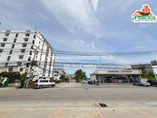 Casa adosada en venta de 4 habitaciones en Bang Na, Bangkok