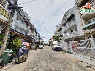 Casa adosada en venta de 4 habitaciones en Bang Na, Bangkok