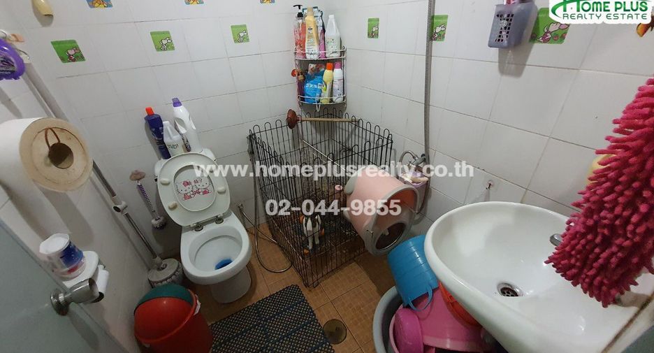 Casa adosada en venta de 4 habitaciones en Bang Na, Bangkok
