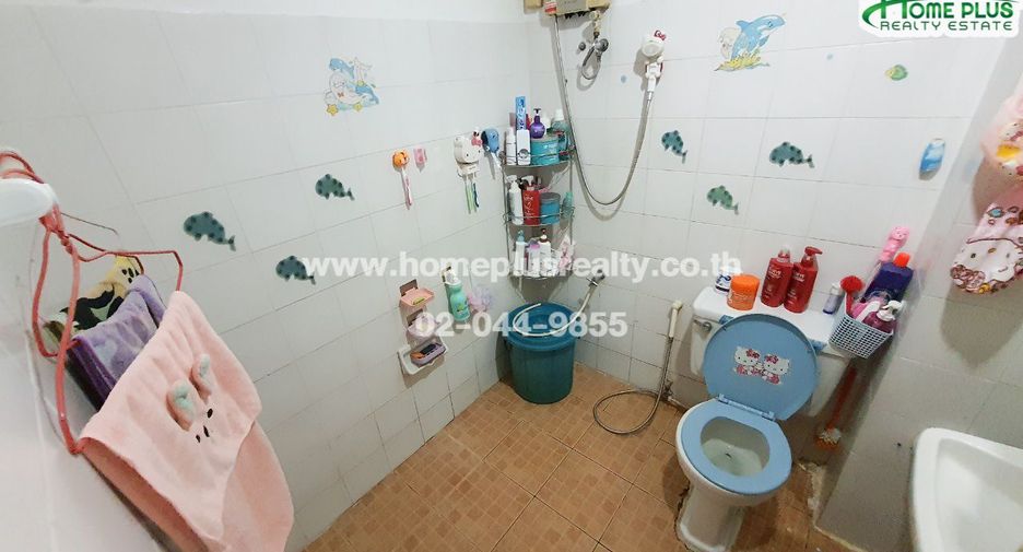 Casa adosada en venta de 4 habitaciones en Bang Na, Bangkok