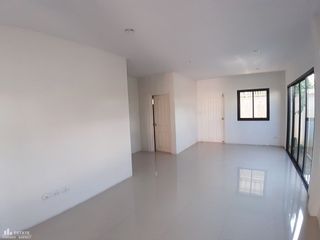 For rent and for sale 3 bed townhouse in Krathum Baen, Samut Sakhon