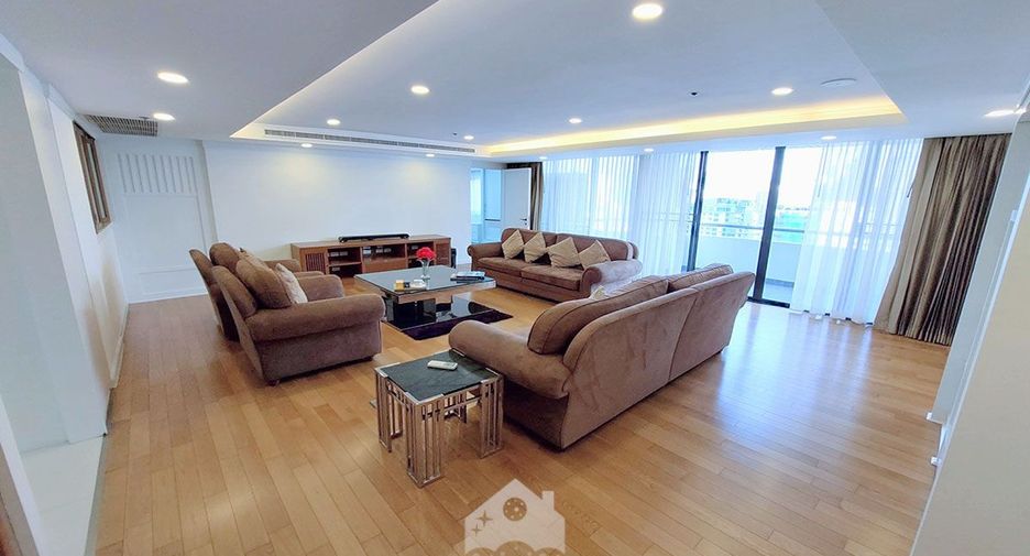 For rent 3 bed condo in Watthana, Bangkok