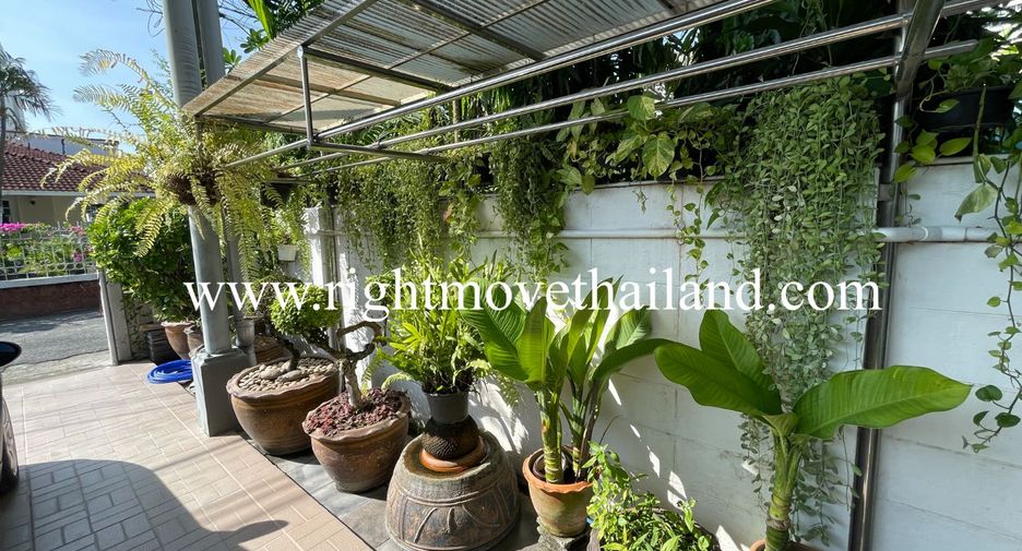 ขาย 4 เตียง บ้านเดี่ยว ใน วัฒนา, กรุงเทพฯ