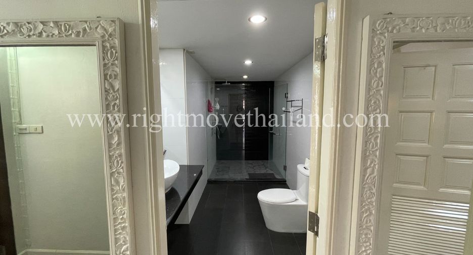 ขาย 4 เตียง บ้านเดี่ยว ใน วัฒนา, กรุงเทพฯ