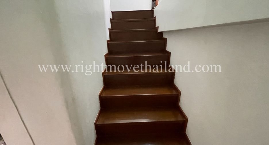 ขาย 4 เตียง บ้านเดี่ยว ใน วัฒนา, กรุงเทพฯ