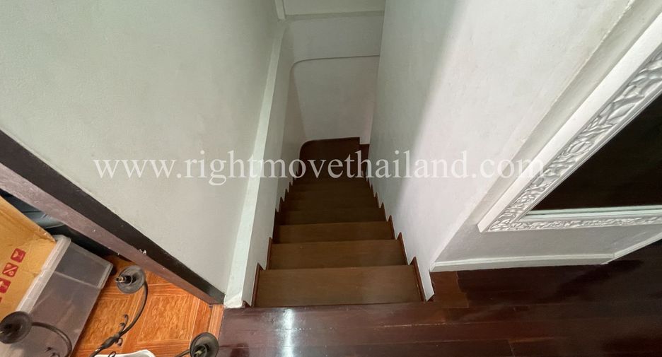 ขาย 4 เตียง บ้านเดี่ยว ใน วัฒนา, กรุงเทพฯ