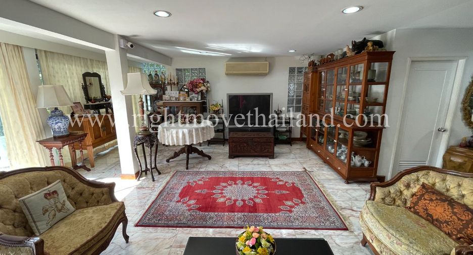 ขาย 4 เตียง บ้านเดี่ยว ใน วัฒนา, กรุงเทพฯ