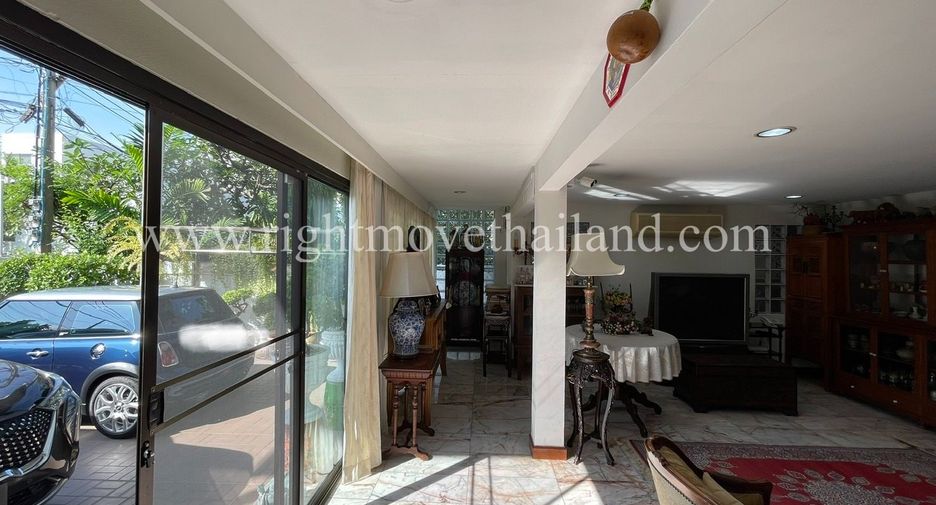 ขาย 4 เตียง บ้านเดี่ยว ใน วัฒนา, กรุงเทพฯ