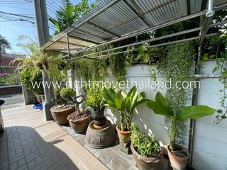 For sale 4 bed house in Watthana, Bangkok