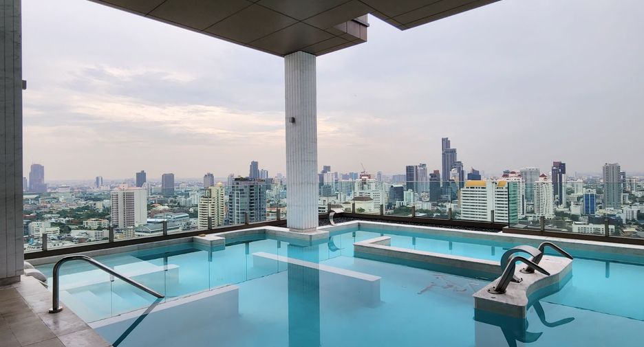 À louer et à vendre 2 chambres condo à Khlong Toei, Bangkok