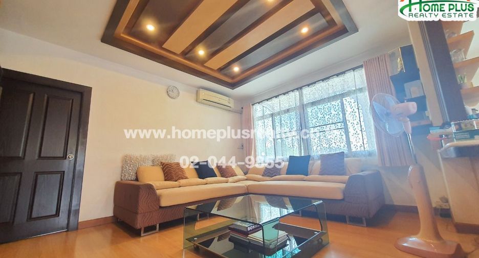 À vendre 6 chambres maison à Huai Khwang, Bangkok